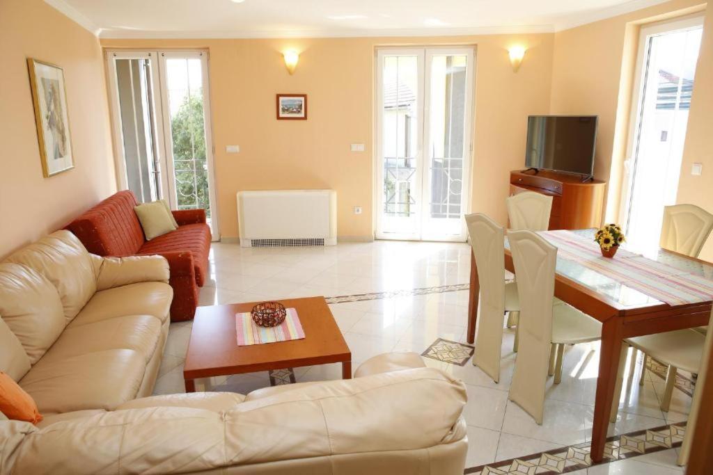 Hotel Vila Nara Vodice Exteriér fotografie